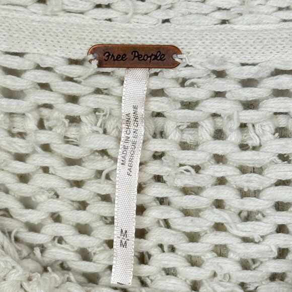 Free People distressed chunky comfy cream Cable Favorite Sweater size medium - Picture 8 of 12